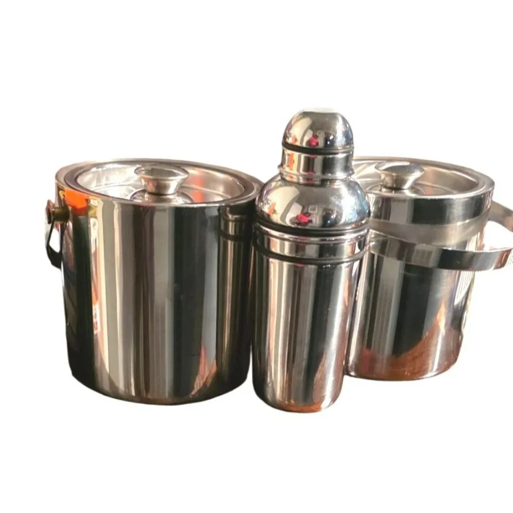 2 Ice Buckets 6